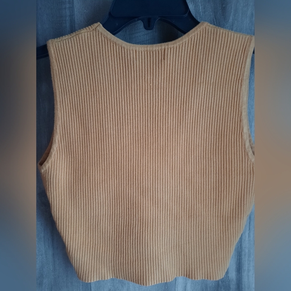 House of Harlow 1960 Sz M Cropped sweater fitted sleeveless tank - Picture 2 of 7